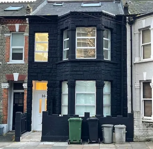 A Beautiful Terraced House In Central London