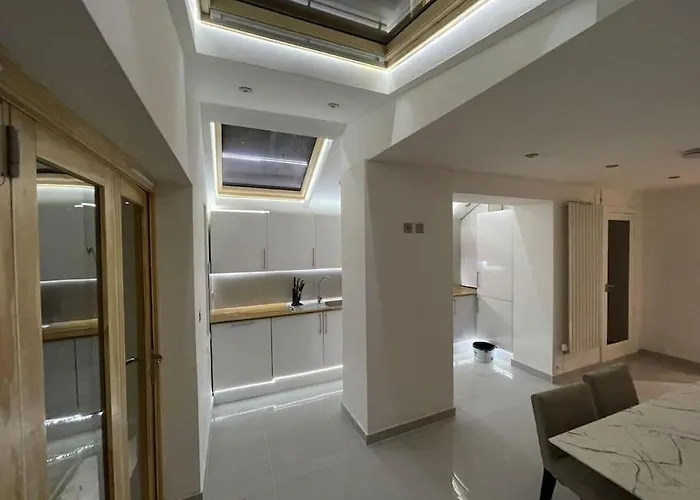 A Beautiful Terraced House In Central London