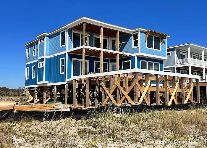 Aquila East Villa Oak Island