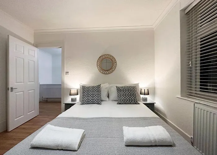 Charming 3-Bedroom Family Home London