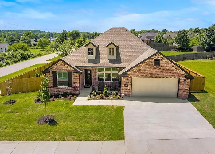 Copper Creek Retreat - Hot Tub - Fenced In Yard Villa Fayetteville