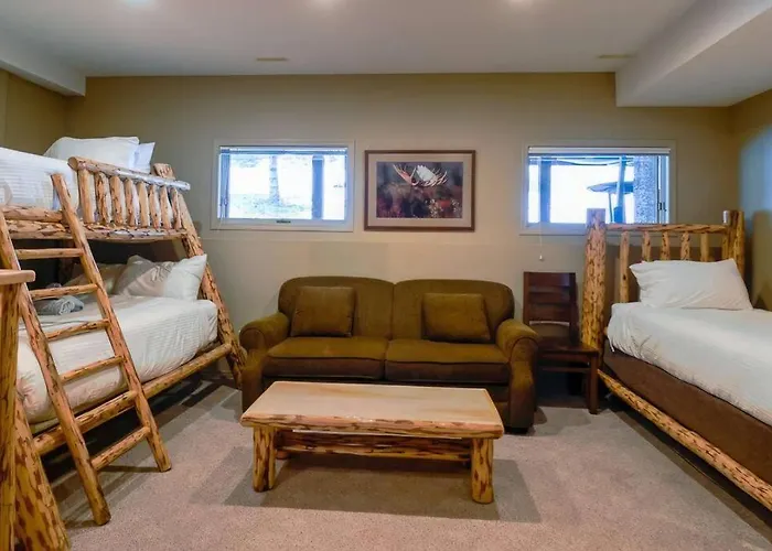 Thunder Ridge Chalet By Fernie Lodging Company