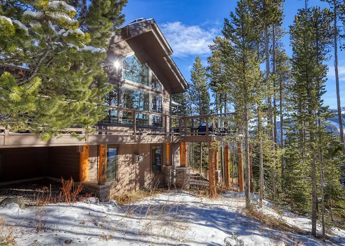 Rising Bull Lodge Big Sky