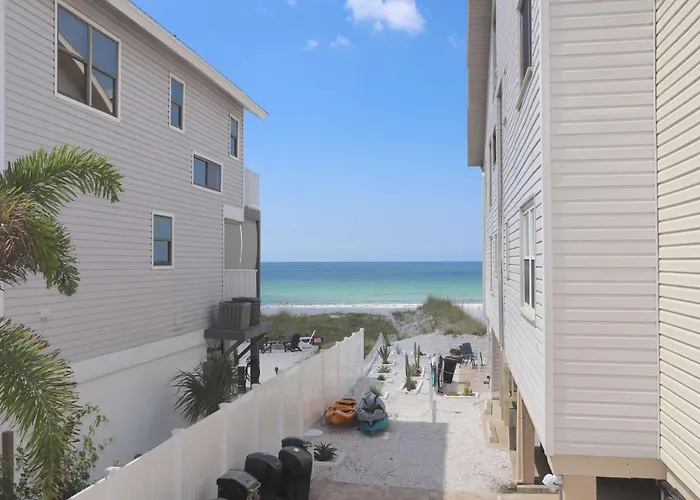 1 Pipers Nest Villa Clearwater Beach