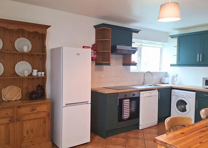 Dingle Harbour Cottages 3 Bed - Sleeps 6 Type A By Trident Holiday Homes
