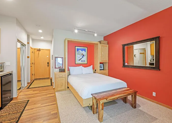 Palisades Tahoe Lodge Rentals Studio #151 Olympic Valley 
