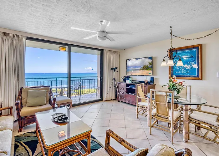 Punahoa Beach 201, Beautiful Renovation, Split Ac Kihei