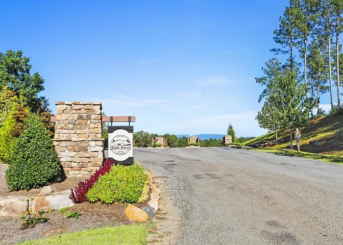 Mystic Grove Luxury Mountain Hideaway Villa Ellijay