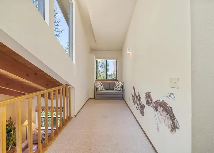 Nine Pines Villa Arnold