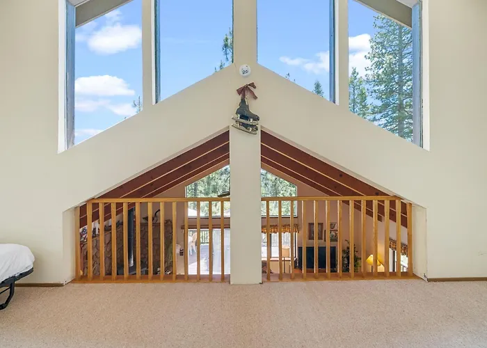 Nine Pines Villa Arnold