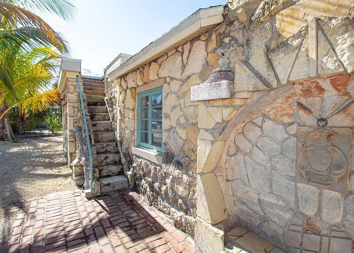 Yythe Hideaway Villa Anna Maria