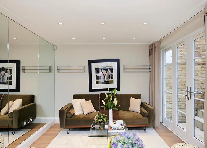 The St. Lukes Garden Place - Spacious 4Bdr House With Garden And Terrace London