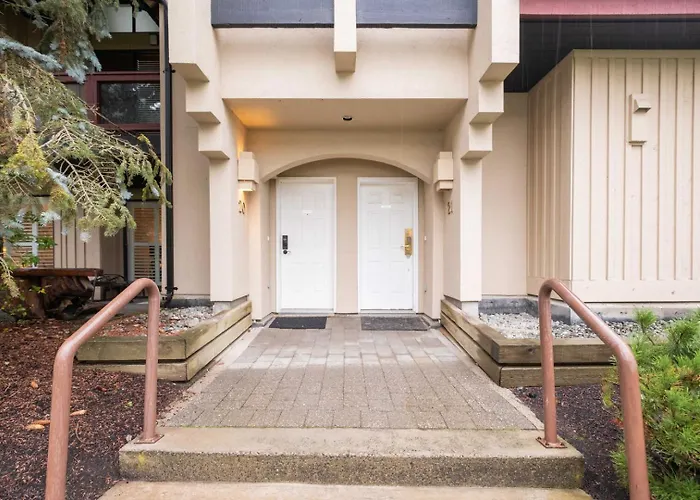 Snowberry By Outpost Whistler Villa