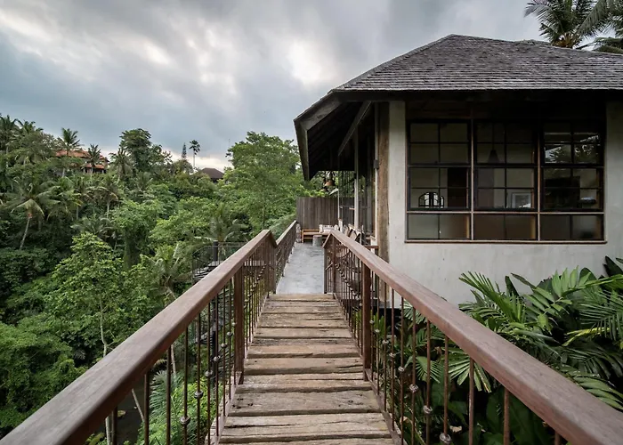 Villa Bedulu Cliff Estate Ubud - Wood Side
