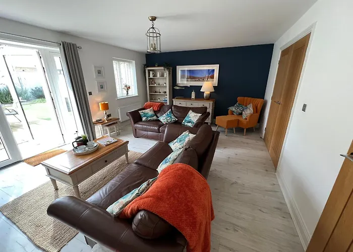Whitby-Captains House Whitby - 4 Bed Luxury Holiday Home