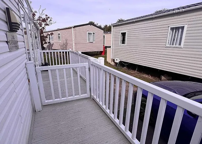 3 Bedroom Luxury Caravan Haven, Marton Mere Blackpool