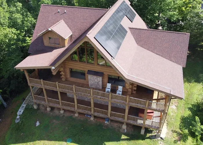 Big Bear Ridge Lodge - Breathtaking Mountain Views And Private Forest Scenes In Amazing Large Log Cabin Gatlinburg