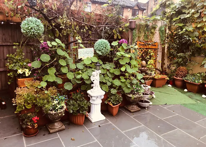 Cheerful 4 Bedroom House With Garden Free Parking London