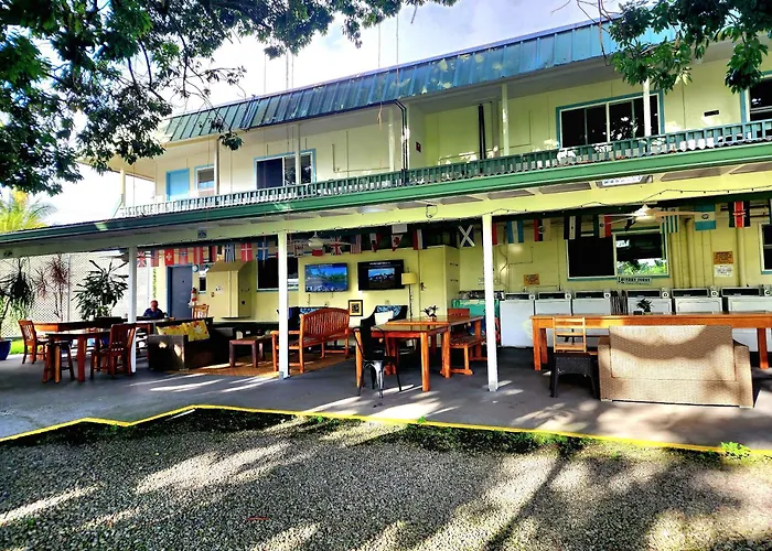 Arnott'S Lodge & Hiking Adventures Hilo