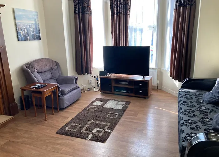 Chorlton Townhouse Villa Manchester