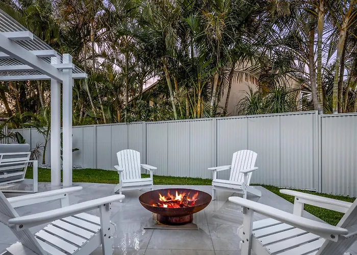 Paradise Palms Mooloolaba - Beach House