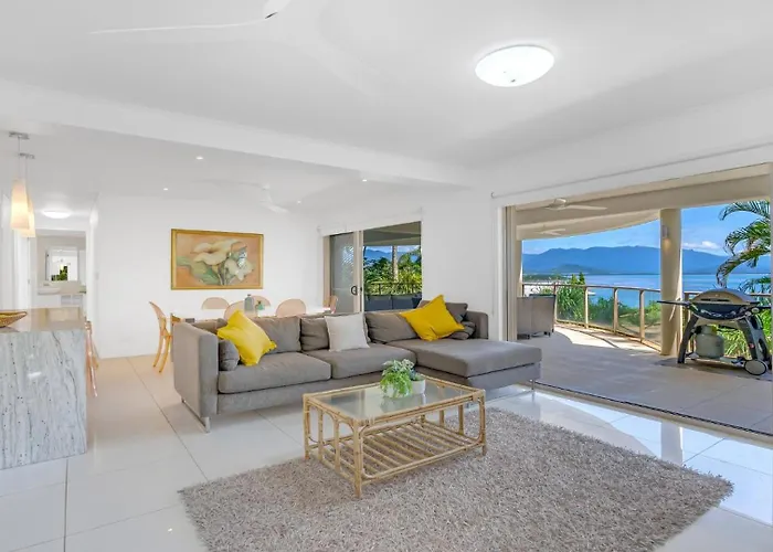 Island Point Villa 1 Port Douglas