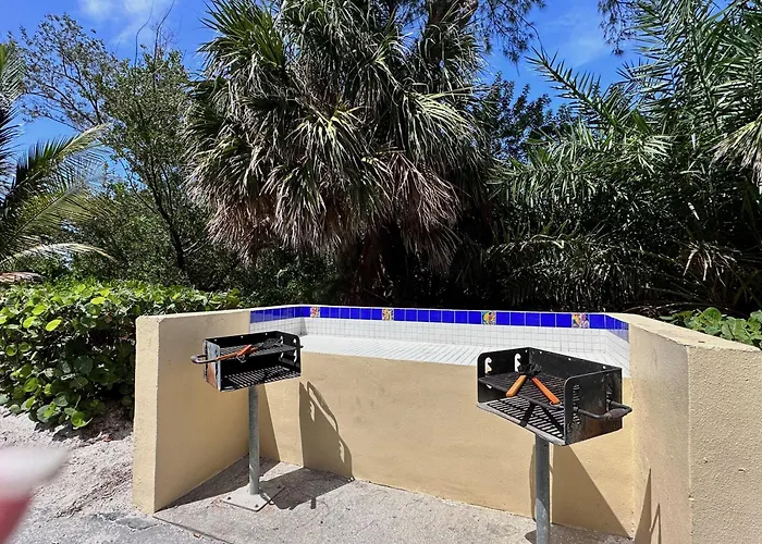 Coco Plum Beach & Tennis Club & Marina Marathon