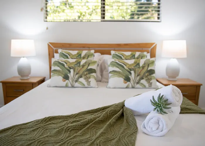 Seaview On Airlie Villa Airlie Beach