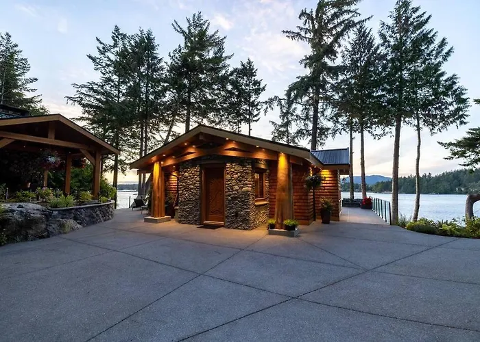 Kingfisher Manor Sooke