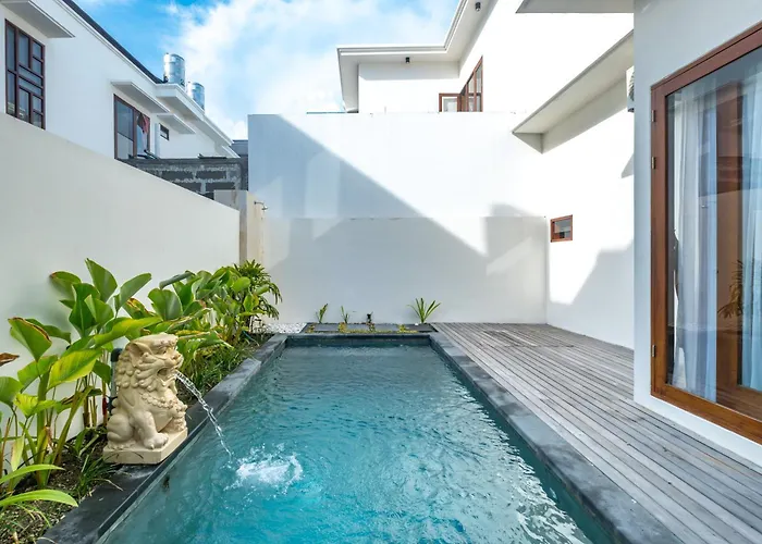 Taman Seminyak Suites