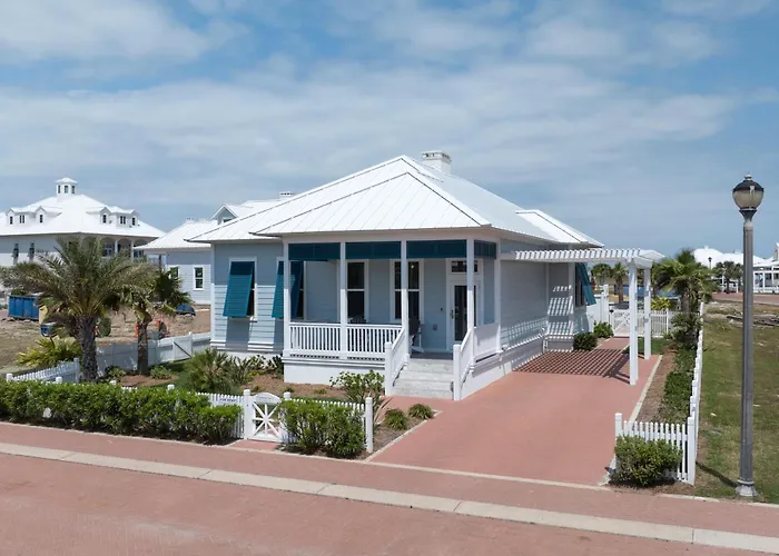 Sea Pointer Inn - Private Beach House With Pool Home South Padre Island