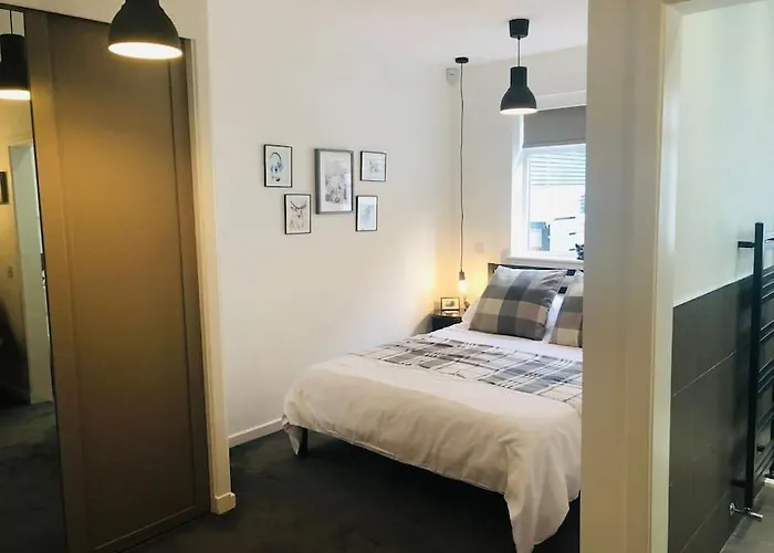 Kaimes Kip: Stylish Edinburgh Five Bedroom Home