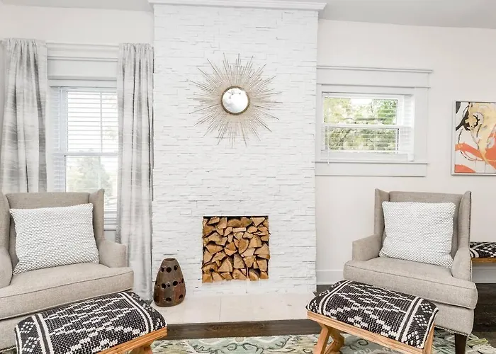 Spacious 5Br/5.5Ba Near Plaza & Museum Kansas City