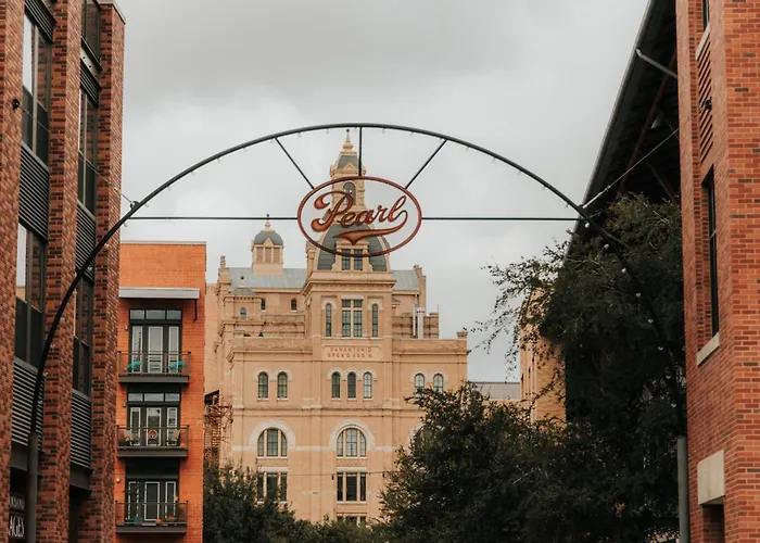 The Marbled Speakeasy - San Antonio Luxury Home By The Alamo
