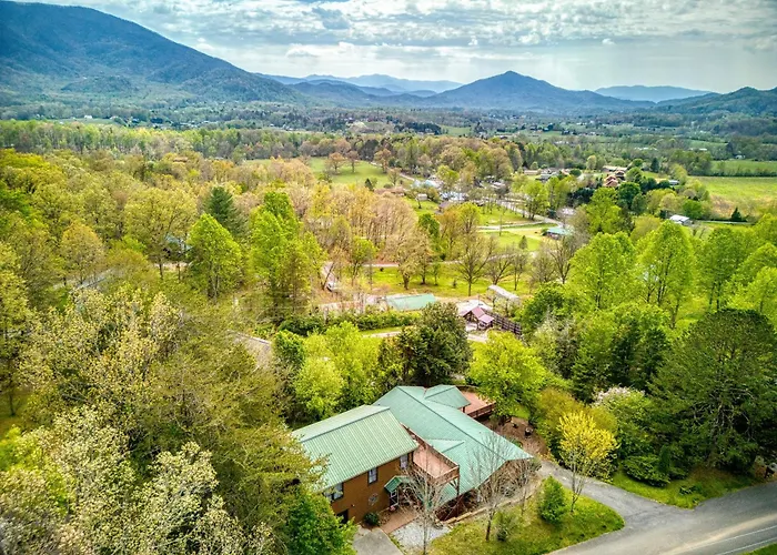 Bear Pause Retreat - Luxury, 1089 Of Free Attraction Tickets For Each Paid Day, Dollywood And More! Sevierville