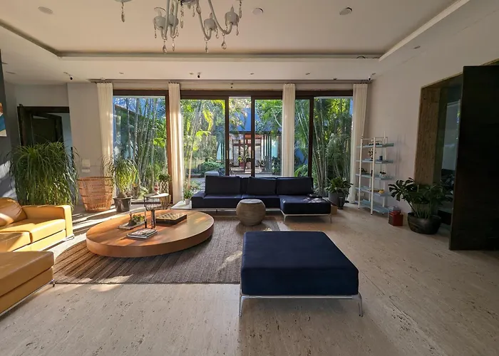 The Blue Lotus Villa New Delhi