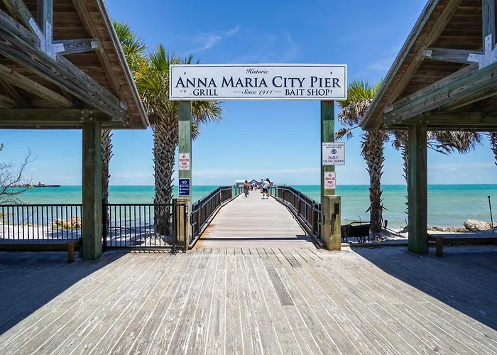 Runaway Bay 201 - New Vacation Rental Fully Refurbished 2018 Bradenton Beach
