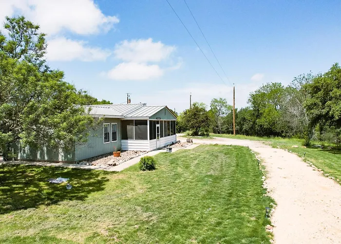 Hadley'S House - A Country 3 Bdrm With Screened-In Porch New Braunfels