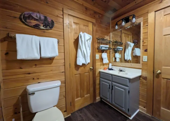 Er57 - Bear Haven - Great Location! Close To All The Action! Cabin Pigeon Forge