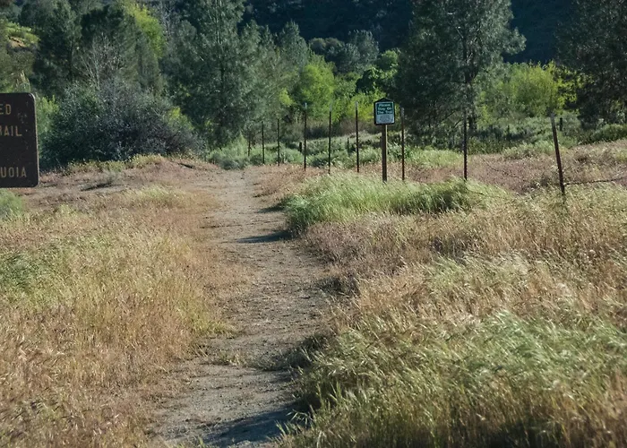 Corral Creek Lodge Kernville