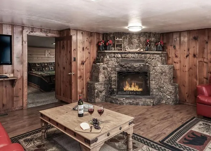 Coyote Cabin - Private Hot Tub - Upper Canyon Ruidoso