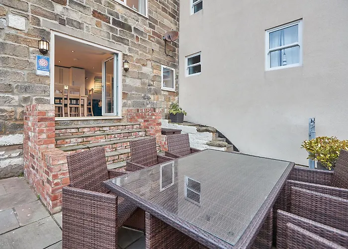 Pecks Cottage Whitby