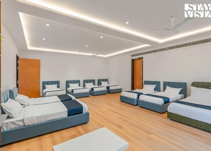 Stayvista At Aj House With Pvt Pool & Projector Set-Up Hyderabad