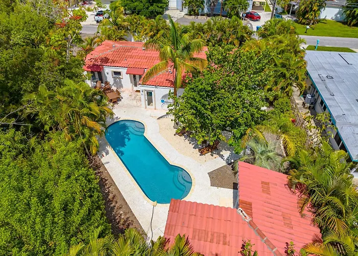 Crescent Beach Villas By Beachside Management Siesta Key