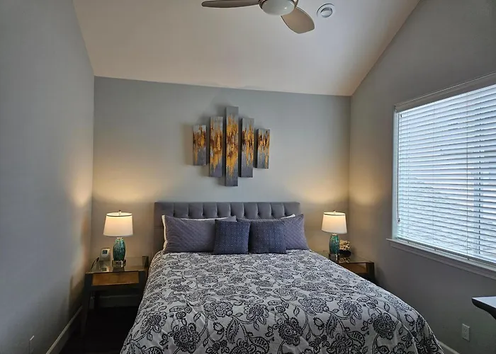 5398 Nottingham Park Hill Villa Cambria