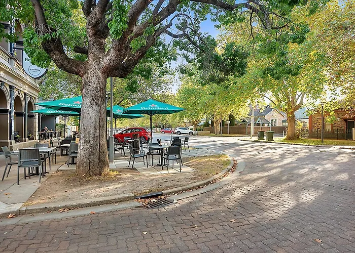 Stylish Home, Family - Walk To Pub,Cafes, 1Km Cbd! Adelaide