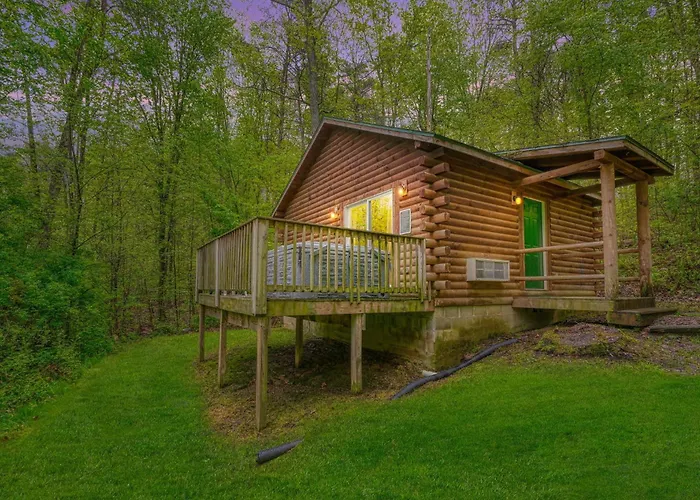 Blue Rose Cabins - Big Woody Cabin Logan