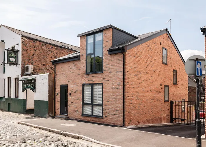 Host & Stay - The Pilgrim House Liverpool