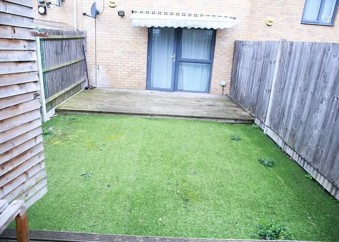 Superb Stonewall Terrace London