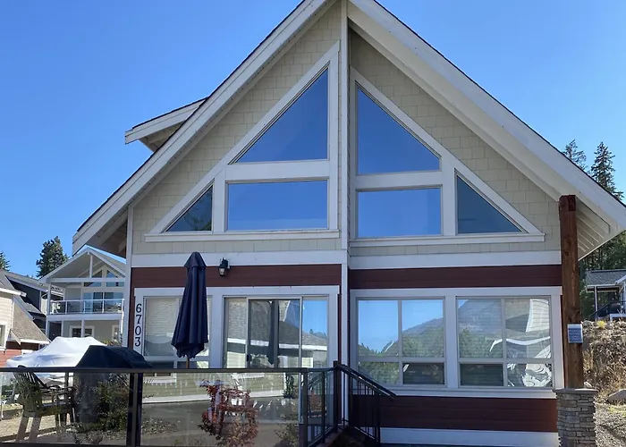 La Casa Lakeside Resort Kelowna